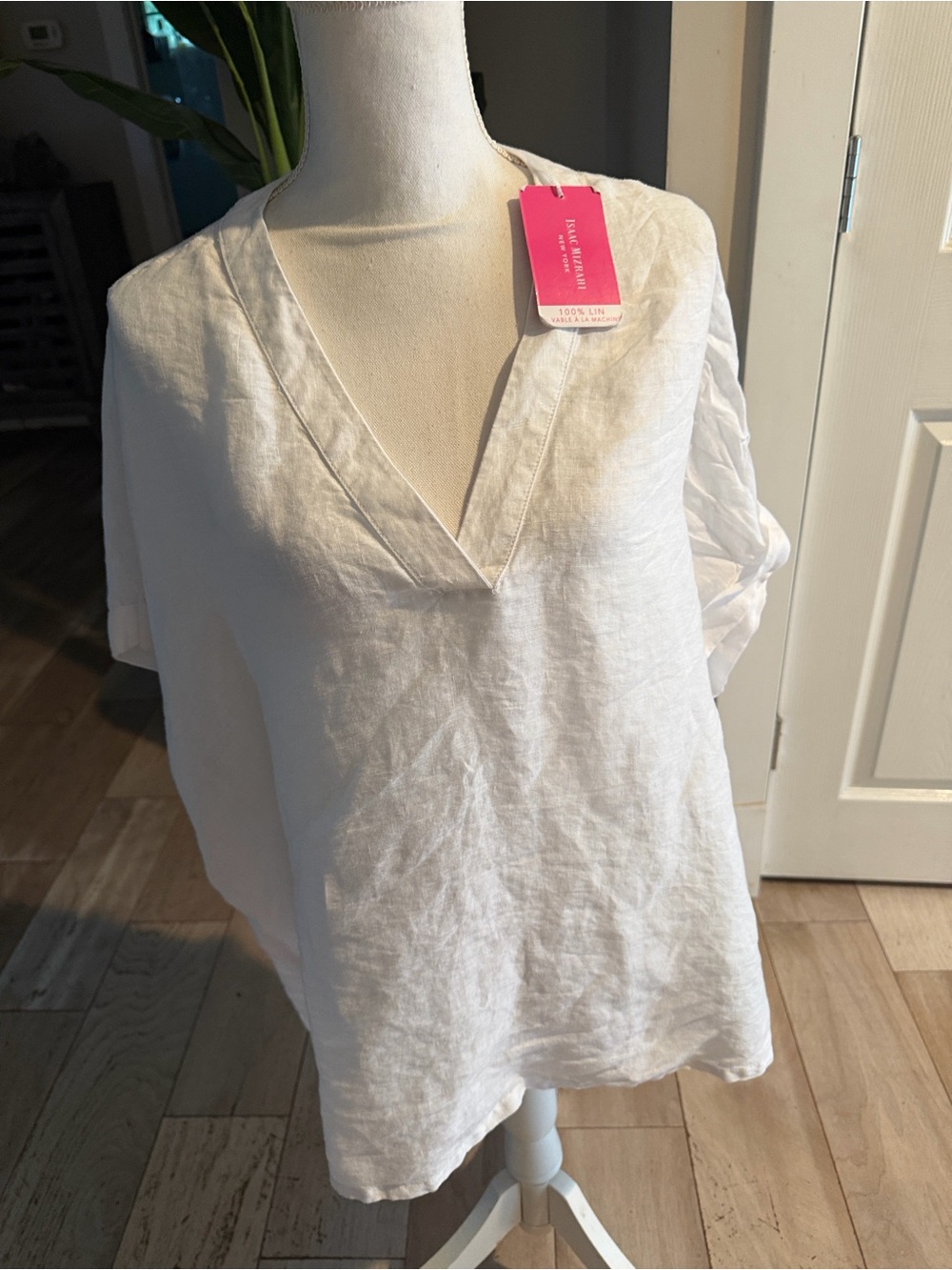 Isaac Mizrahi White Linen V-Neck Tunic